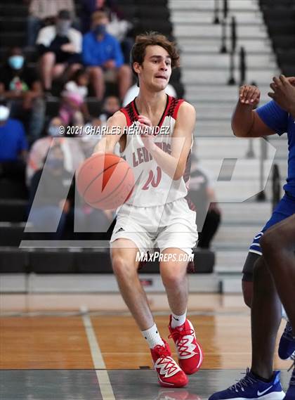 Thumbnail 3 in Lorena vs. Crockett (UIL 3A Quarterfinal) photogallery.