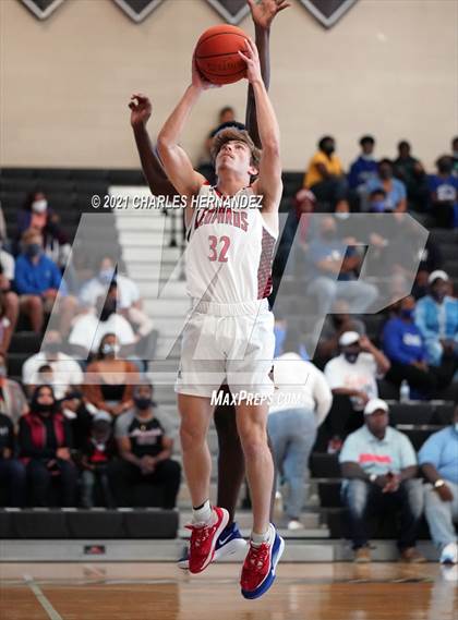 Thumbnail 2 in Lorena vs. Crockett (UIL 3A Quarterfinal) photogallery.