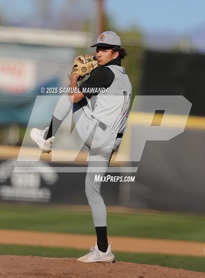 Thumbnail 3 in Castaic @ Crespi photogallery.