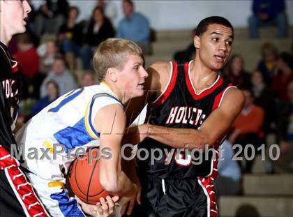 Thumbnail 2 in Holy Cross @ Newport Central Catholic photogallery.