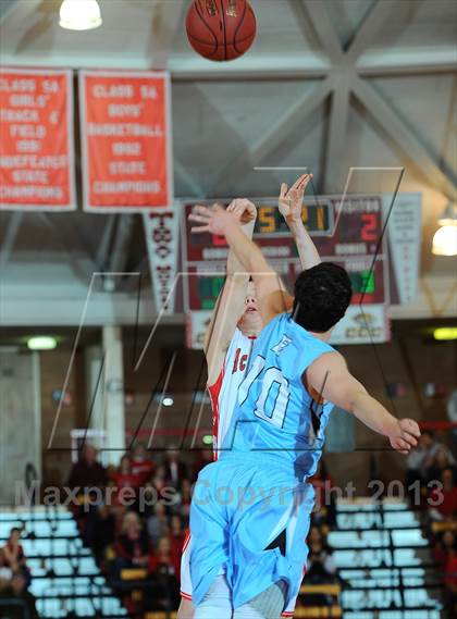 Thumbnail 2 in East vs. McPherson (McPherson Invitational) photogallery.