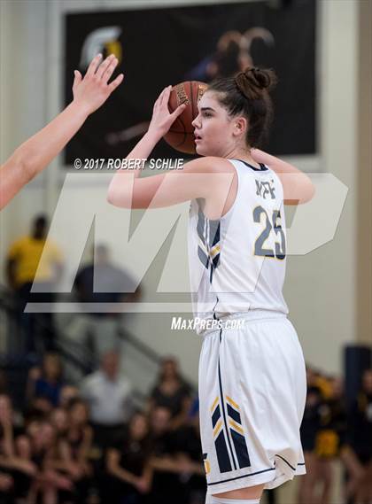 Thumbnail 1 in Folsom vs Oak Ridge (CIF State Regional D1 Semifinals) photogallery.