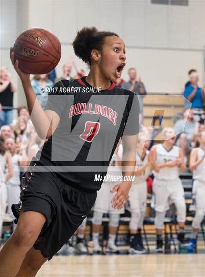 Thumbnail 3 in Folsom vs Oak Ridge (CIF State Regional D1 Semifinals) photogallery.
