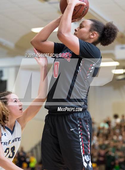 Thumbnail 2 in Folsom vs Oak Ridge (CIF State Regional D1 Semifinals) photogallery.