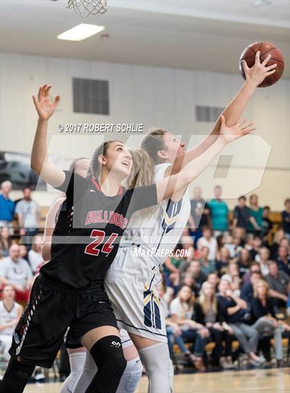 Thumbnail 3 in Folsom vs Oak Ridge (CIF State Regional D1 Semifinals) photogallery.