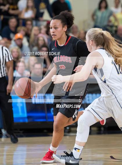 Thumbnail 3 in Folsom vs Oak Ridge (CIF State Regional D1 Semifinals) photogallery.