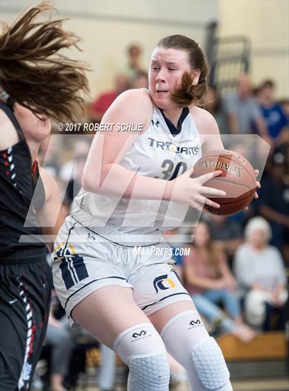 Thumbnail 1 in Folsom vs Oak Ridge (CIF State Regional D1 Semifinals) photogallery.