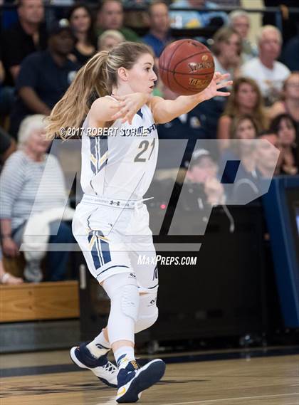 Thumbnail 2 in Folsom vs Oak Ridge (CIF State Regional D1 Semifinals) photogallery.