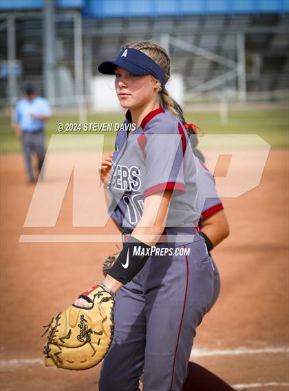 Thumbnail 3 in Skyline vs. McClintock photogallery.