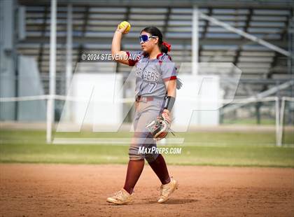 Thumbnail 3 in Skyline vs. McClintock photogallery.