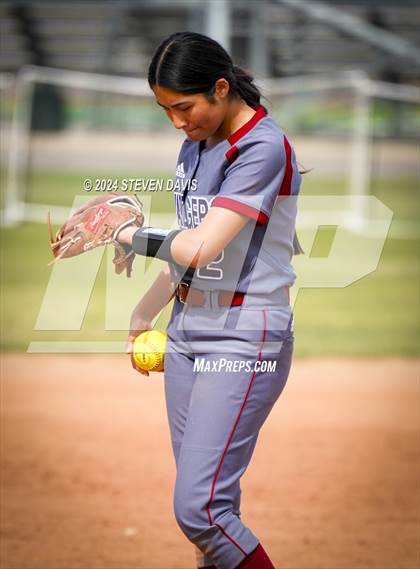 Thumbnail 2 in Skyline vs. McClintock photogallery.