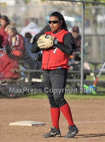 Thumbnail 3 in Damonte Ranch vs. Cordova (Victory Pre-Season Tournament) photogallery.
