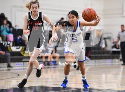 Thumbnail 1 in Eastlake vs. La Jolla photogallery.
