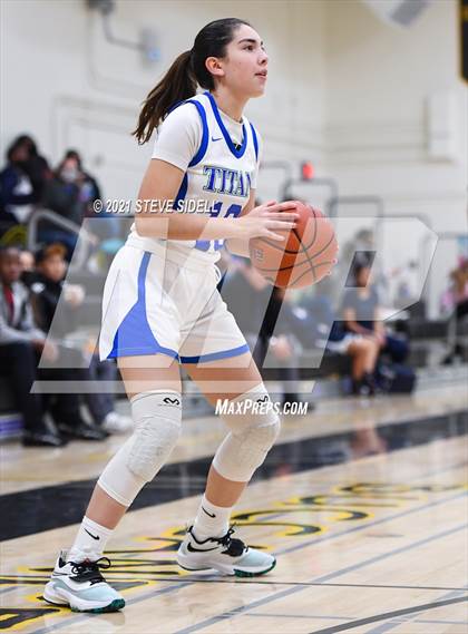 Thumbnail 3 in Eastlake vs. La Jolla photogallery.