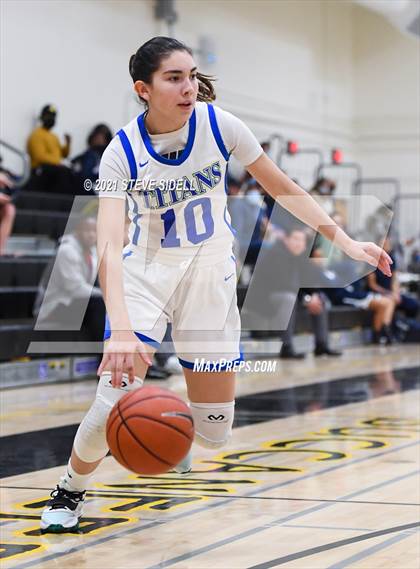 Thumbnail 2 in Eastlake vs. La Jolla photogallery.