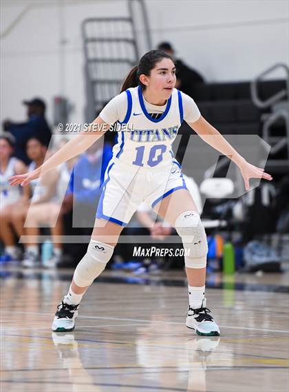 Thumbnail 3 in Eastlake vs. La Jolla photogallery.
