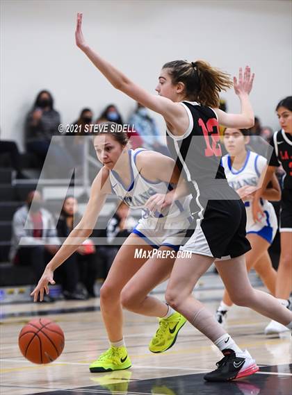 Thumbnail 2 in Eastlake vs. La Jolla photogallery.