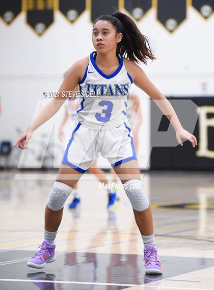 Thumbnail 1 in Eastlake vs. La Jolla photogallery.