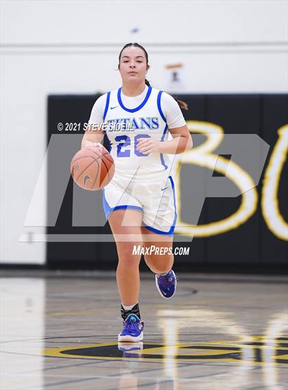 Thumbnail 2 in Eastlake vs. La Jolla photogallery.