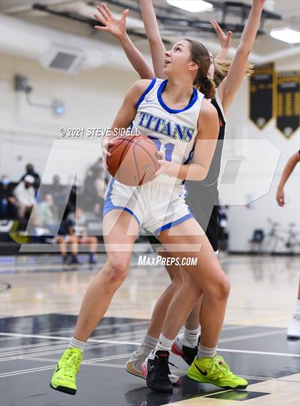 Thumbnail 1 in Eastlake vs. La Jolla photogallery.