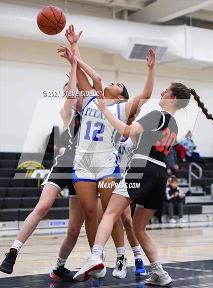Thumbnail 1 in Eastlake vs. La Jolla photogallery.
