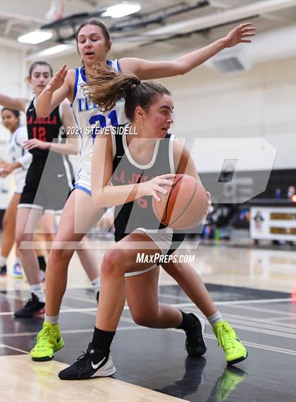 Thumbnail 3 in Eastlake vs. La Jolla photogallery.