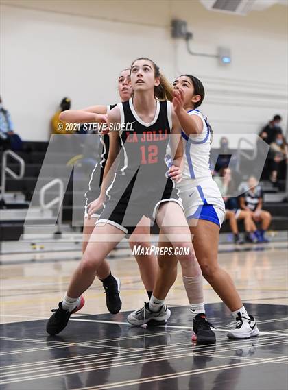 Thumbnail 1 in Eastlake vs. La Jolla photogallery.