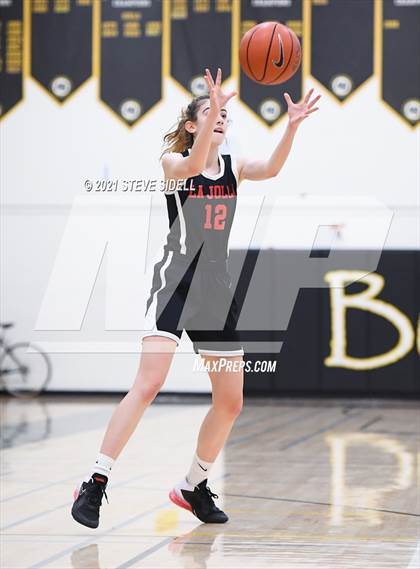 Thumbnail 2 in Eastlake vs. La Jolla photogallery.