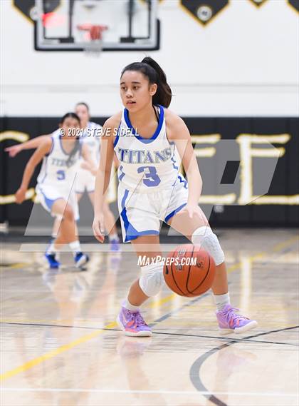 Thumbnail 3 in Eastlake vs. La Jolla photogallery.