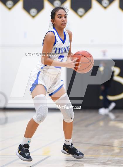Thumbnail 2 in Eastlake vs. La Jolla photogallery.