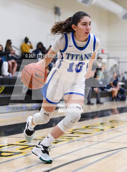 Thumbnail 3 in Eastlake vs. La Jolla photogallery.