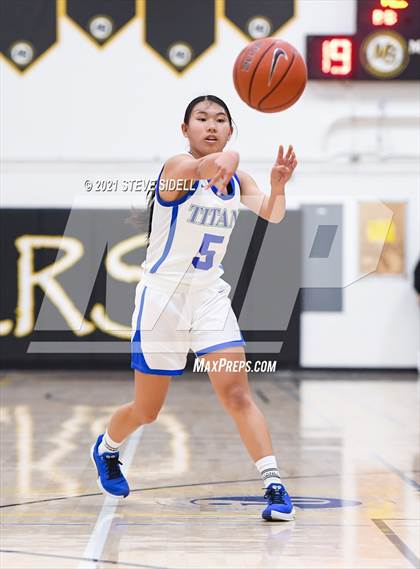 Thumbnail 2 in Eastlake vs. La Jolla photogallery.