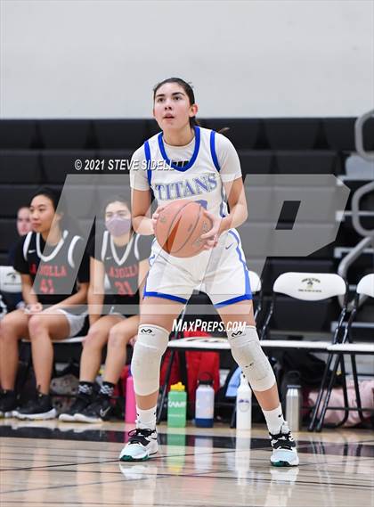 Thumbnail 1 in Eastlake vs. La Jolla photogallery.