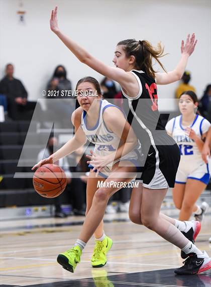 Thumbnail 3 in Eastlake vs. La Jolla photogallery.