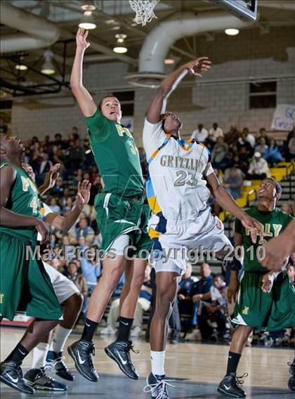 Thumbnail 1 in Poly @ Los Osos (CIF SS Playoffs) photogallery.
