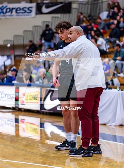 Thumbnail 1 in Jesuit vs. Tualatin (Les Schwab Invitational) photogallery.
