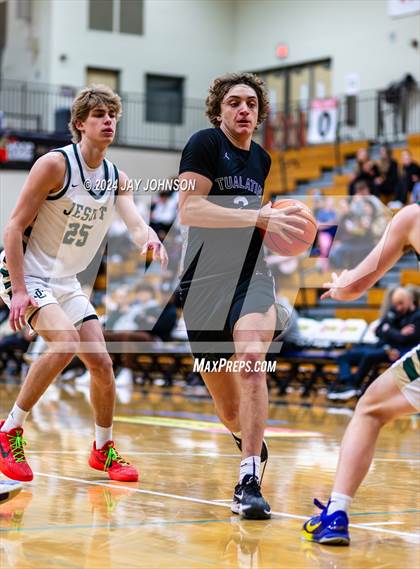 Thumbnail 1 in Jesuit vs. Tualatin (Les Schwab Invitational) photogallery.
