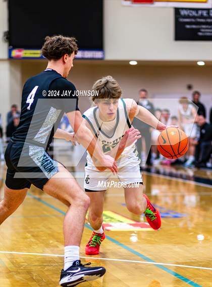 Thumbnail 1 in Jesuit vs. Tualatin (Les Schwab Invitational) photogallery.