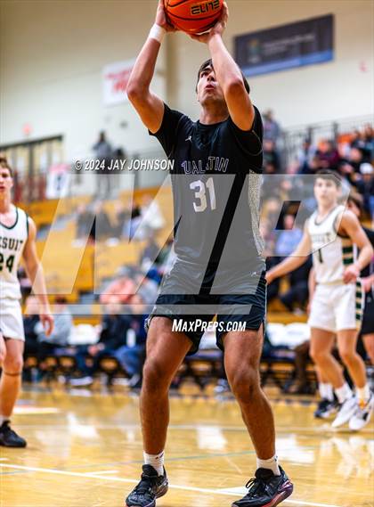 Thumbnail 3 in Jesuit vs. Tualatin (Les Schwab Invitational) photogallery.