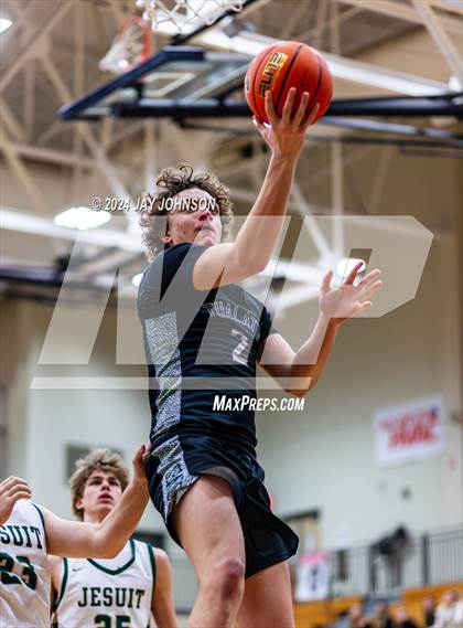 Thumbnail 3 in Jesuit vs. Tualatin (Les Schwab Invitational) photogallery.