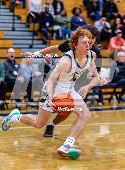 Thumbnail 2 in Jesuit vs. Tualatin (Les Schwab Invitational) photogallery.