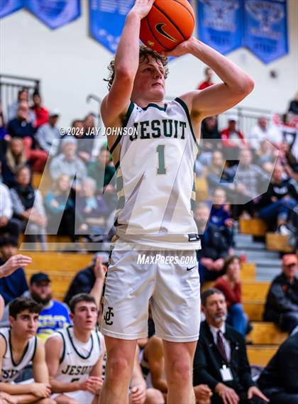 Thumbnail 3 in Jesuit vs. Tualatin (Les Schwab Invitational) photogallery.
