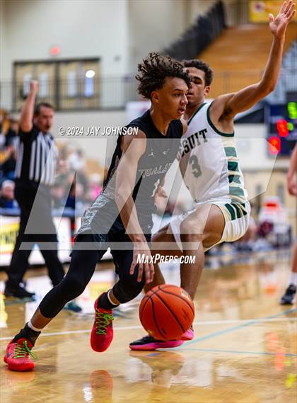 Thumbnail 3 in Jesuit vs. Tualatin (Les Schwab Invitational) photogallery.