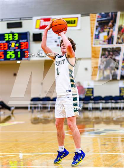 Thumbnail 2 in Jesuit vs. Tualatin (Les Schwab Invitational) photogallery.