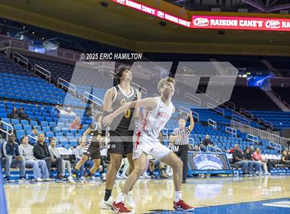 Thumbnail 3 in Crespi vs Mater Dei (Trinity-Mission League Challenge) photogallery.