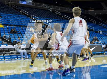 Thumbnail 2 in Crespi vs Mater Dei (Trinity-Mission League Challenge) photogallery.
