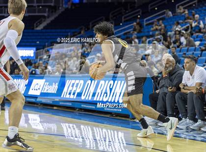 Thumbnail 2 in Crespi vs Mater Dei (Trinity-Mission League Challenge) photogallery.