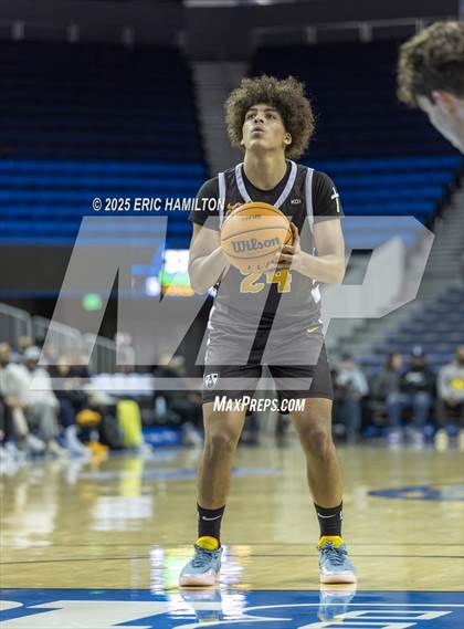 Thumbnail 2 in Crespi vs Mater Dei (Trinity-Mission League Challenge) photogallery.