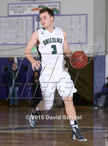 Thumbnail 3 in Oak Ridge vs. Granite Bay (St. Hope Elite Classic) photogallery.