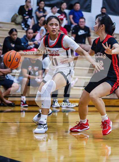 Thumbnail 3 in Carondelet vs 'Iolani (Iolani Classic Honolulu - Day 3) photogallery.
